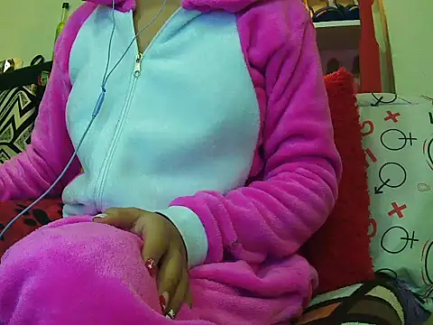 Snapshot of pamelasophia19 chatting on December 27, 2024, 1:07 pm pamelasophia19 online show from December 27, 2024, 1:07 pm