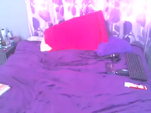 claudia manuela online show from March 21, 2025, 9:12 am