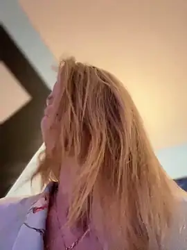 AnastasiaAniess online show from February 22, 2025, 9:37 pm