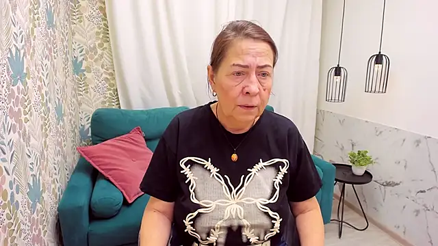 LindaPassionate online show from May 24, 2026, 1:16 pm
