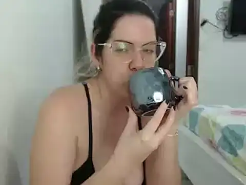 ashlymoon online show from February 26, 2025, 12:38 am