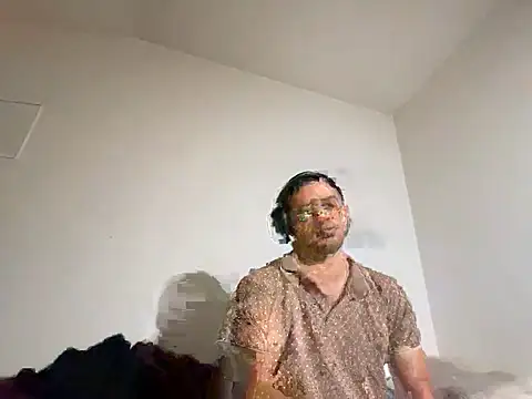 Snapshot of Enderson007 chatting on February 24, 2026, 4:27 pm Enderson007 online show from February 24, 2026, 4:27 pm