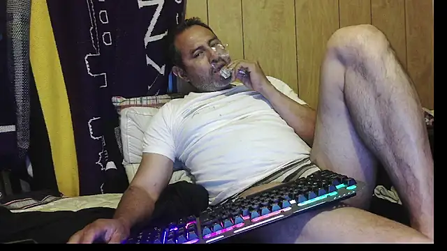 Snapshot of dantehot2020 chatting on March 16, 2026, 4:29 am dantehot2020 online show from March 16, 2026, 4:29 am