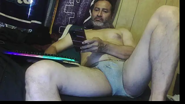 Snapshot of dantehot2020 chatting on April 10, 2026, 10:25 pm dantehot2020 online show from April 10, 2026, 10:25 pm