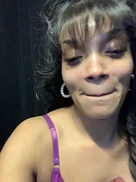 Snapshot of Rakiyahcharms chatting on February 19, 2026, 5:03 am Rakiyahcharms online show from February 19, 2026, 5:03 am