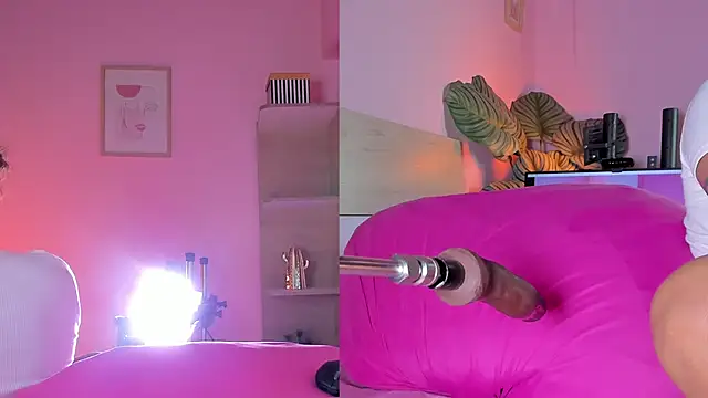 cinnamon afrodit online show from March 1, 2025, 2:55 pm