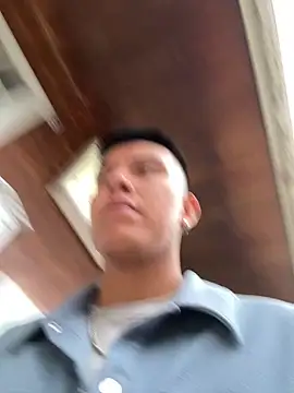mikeeeeeell online show from May 1, 2026, 5:56 am