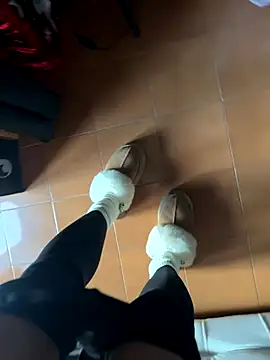 Snapshot of Wet-Pussycat chatting on December 7, 2024, 3:08 pm Wet-Pussycat online show from December 7, 2024, 3:08 pm