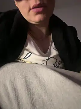 Snapshot of Wet-Pussycat chatting on January 21, 2025, 12:25 am Wet-Pussycat online show from January 21, 2025, 12:25 am