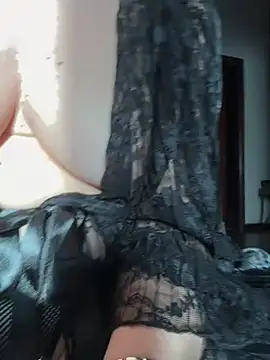 Snapshot of Wet-Pussycat chatting on January 22, 2025, 2:35 pm Wet-Pussycat online show from January 22, 2025, 2:35 pm