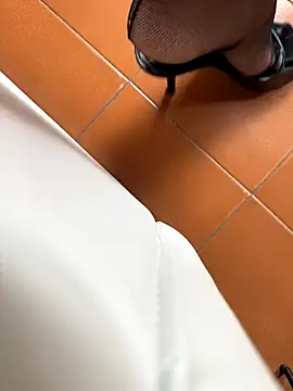 Snapshot of Wet-Pussycat chatting on September 10, 2025, 2:28 pm Wet-Pussycat online show from September 10, 2025, 2:28 pm