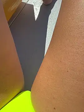 Snapshot of Wet-Pussycat chatting on September 18, 2025, 12:29 pm Wet-Pussycat online show from September 18, 2025, 12:29 pm