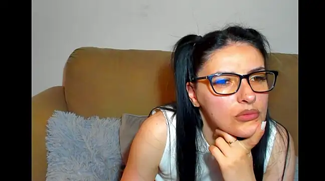 Snapshot of GlamourousKassy chatting on March 14, 2025, 8:49 pm GlamourousKassy online show from March 14, 2025, 8:49 pm