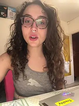 ladyturtle online show from May 12, 2026, 2:47 pm