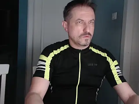 Snapshot of MisterFaithRO chatting on April 15, 2026, 1:45 am MisterFaithRO online show from April 15, 2026, 1:45 am