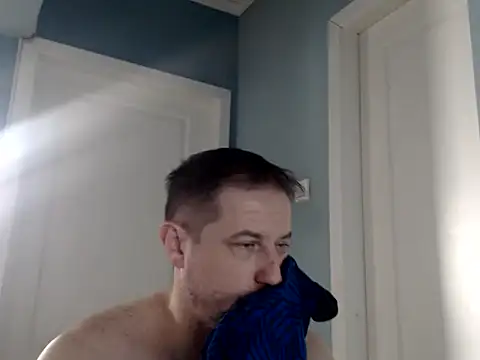 Snapshot of MisterFaithRO chatting on May 1, 2026, 11:37 am MisterFaithRO online show from May 1, 2026, 11:37 am
