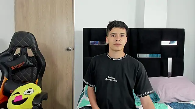 Snapshot of Dimitrixxx__ chatting on September 22, 2025, 4:42 pm Dimitrixxx   online show from September 22, 2025, 4:42 pm