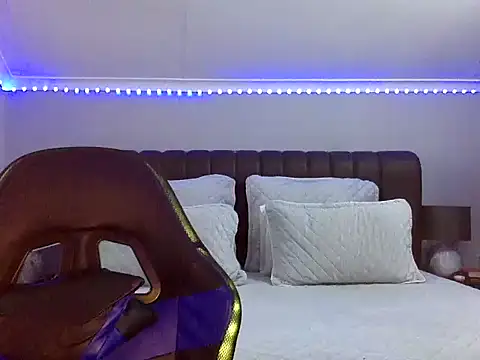 BOOTYBANGER24xx online show from November 4, 2025, 1:59 am