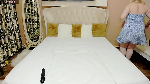 AnneRainn online show from March 29, 2026, 10:10 pm