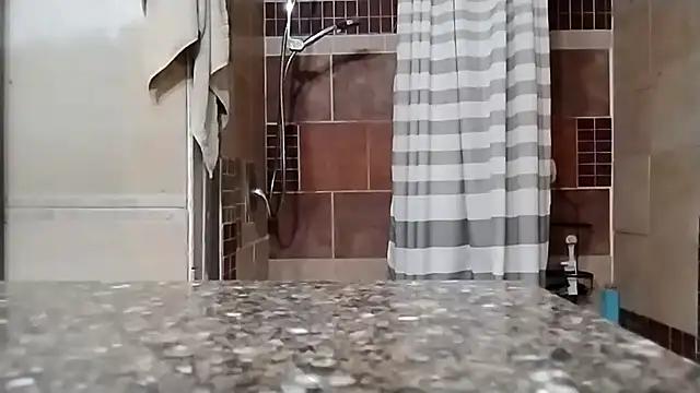 Snapshot of ThickDMatty@xh chatting on December 17, 2024, 6:24 am ThickDMattyxh online show from December 17, 2024, 6:24 am