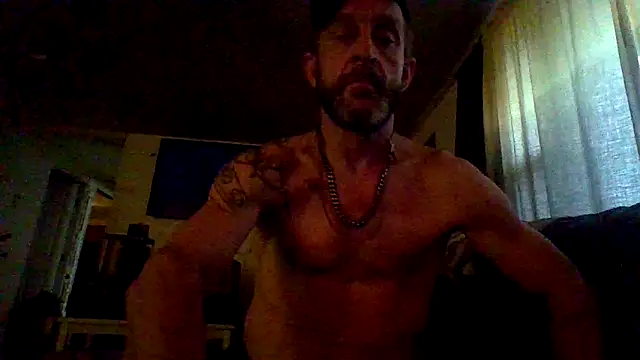 Snapshot of ThickDMatty@xh chatting on March 15, 2025, 10:22 pm ThickDMattyxh online show from March 15, 2025, 10:22 pm