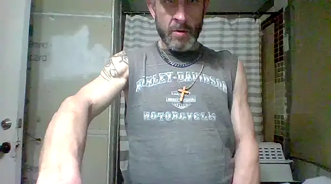 Snapshot of ThickDMatty@xh chatting on March 19, 2025, 1:32 am ThickDMattyxh online show from March 19, 2025, 1:32 am