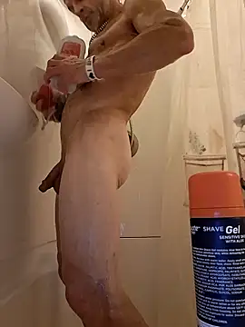 Snapshot of ThickDMatty@xh chatting on November 2, 2025, 1:08 am ThickDMattyxh online show from November 2, 2025, 1:08 am