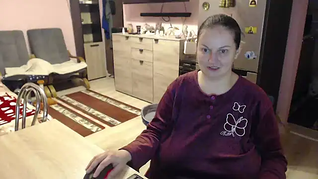 Snapshot of BustyLadyAlma chatting on January 26, 2025, 5:34 am BustyLadyAlma online show from January 26, 2025, 5:34 am