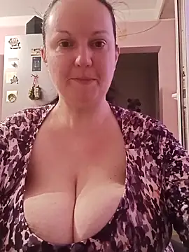 BustyLadyAlma online show from February 23, 2026, 6:33 am