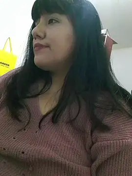 Kalani Engel online show from April 8, 2026, 4:34 am