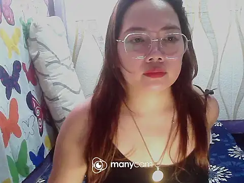 Snapshot of BURBERRY69 chatting on October 2, 2025, 12:39 am BURBERRY69 online show from October 2, 2025, 12:39 am