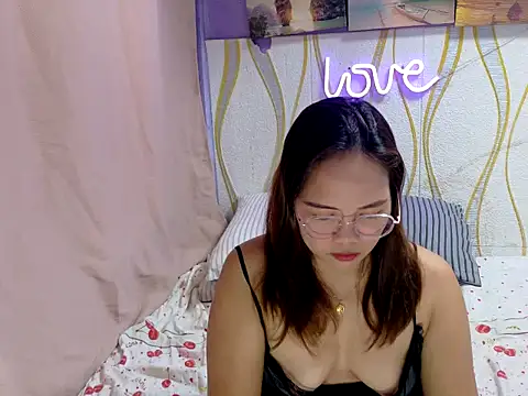 BURBERRY69 online show from February 24, 2026, 2:09 am