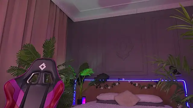 Devilinee online show from February 27, 2025, 10:15 am