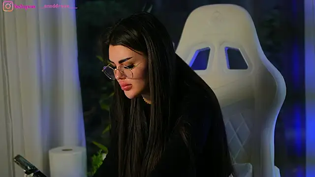 Snapshot of perfectt33n chatting on December 21, 2024, 9:33 am perfectt33n online show from December 21, 2024, 9:33 am