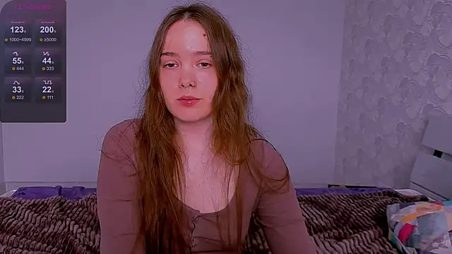 Janie JJ Curvie online show from April 13, 2026, 4:29 am