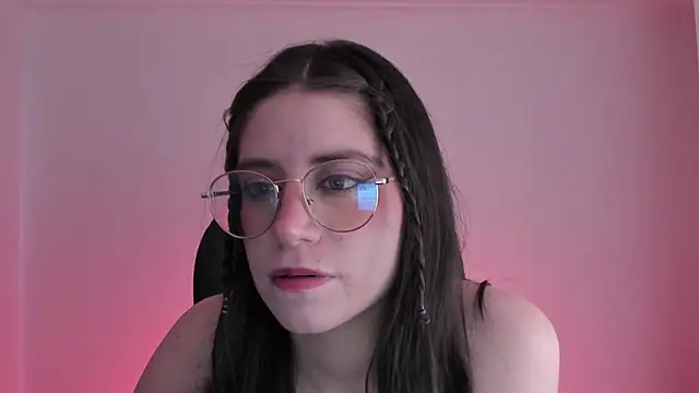 HazelKush online show from October 28, 2025, 9:39 pm