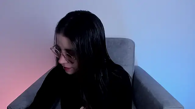 HazelKush online show from December 18, 2025, 9:21 pm