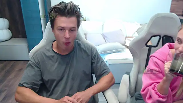 Sunny-Girl1 online show from October 1, 2025, 7:58 am