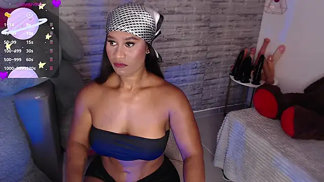 TinnaCobb online show from June 19, 2026, 4:22 pm