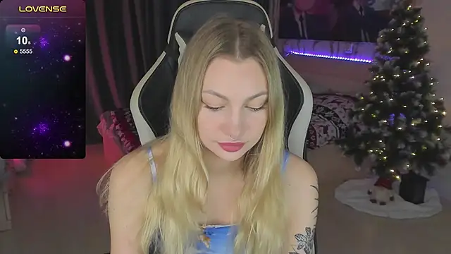 BiMolly online show from January 14, 2025, 10:44 pm