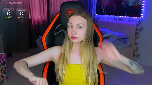 BiMolly online show from June 8, 2026, 9:31 am