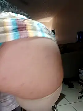 Snapshot of PichyPrettyPussy chatting on October 28, 2025, 6:43 pm PichyPrettyPussy online show from October 28, 2025, 6:43 pm