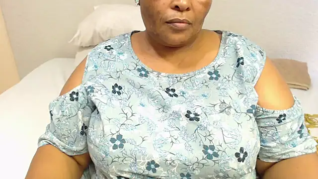 zandile online show from December 16, 2025, 12:43 pm