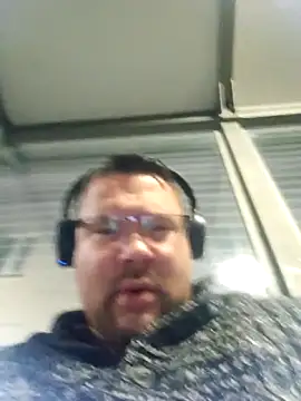 Snapshot of sexykevin17cm chatting on April 5, 2026, 4:20 am sexykevin17cm online show from April 5, 2026, 4:20 am