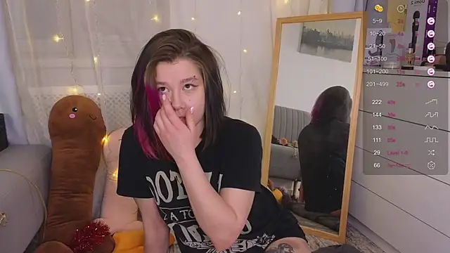 Mira Falls online show from January 20, 2025, 5:26 am