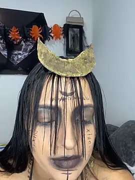 Shantal Lovee online show from October 31, 2025, 11:06 pm