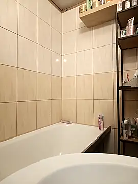 Snapshot of Milda121 chatting on November 1, 2025, 8:27 am Milda121 online show from November 1, 2025, 8:27 am