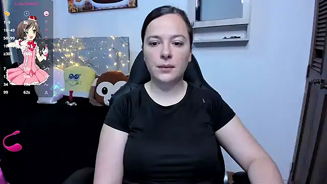 angelaagomez online show from November 3, 2025, 6:09 pm