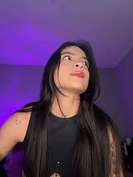 Snapshot of Sammy_pink chatting on January 13, 2025, 11:49 pm Sammy pink online show from January 13, 2025, 11:49 pm