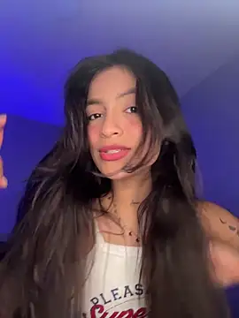 Snapshot of Sammy_pink chatting on January 21, 2025, 1:29 am Sammy pink online show from January 21, 2025, 1:29 am